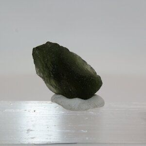 RARE 17 Ct Real Green Tektite MOLDAVITE - NATURAL GEM TEXTURE Czech Republic